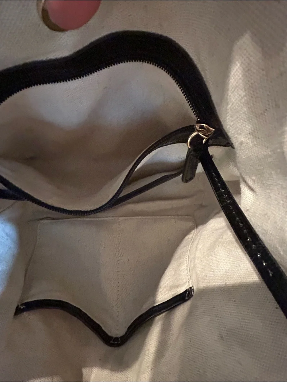 Michael Kors Straw Shoulder Purse in Tan with Black Chain handles. Nice